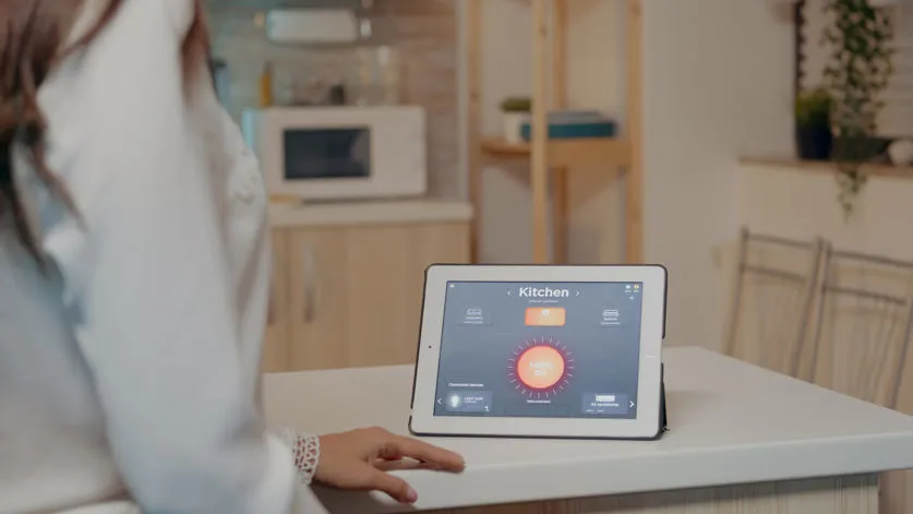  Immagine che rappresenta Tablet con interfaccia di controllo per impianto domotico